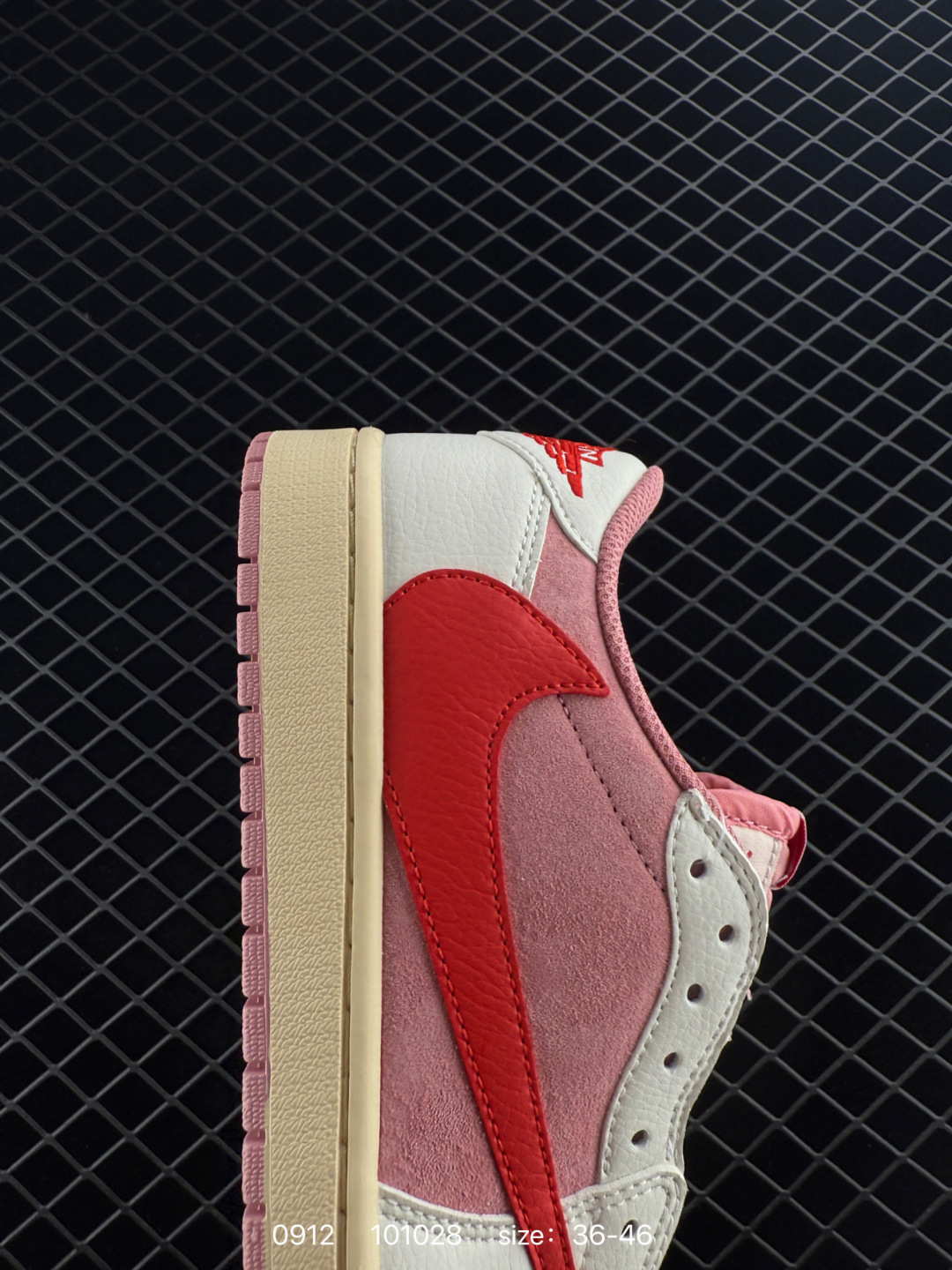 Travis Scott x Air Jordan 1 ” Reverse Mocha “